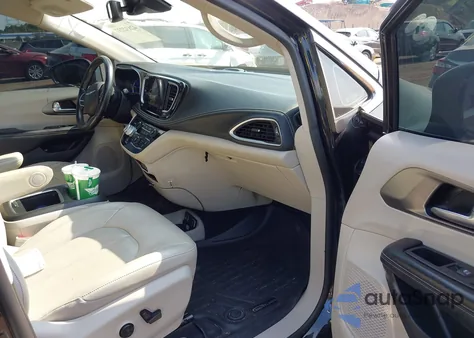 2021 Chrysler Pacifica Hybrid Touring L из США, поврежденный, VIN 2C4RC1L75MR599373